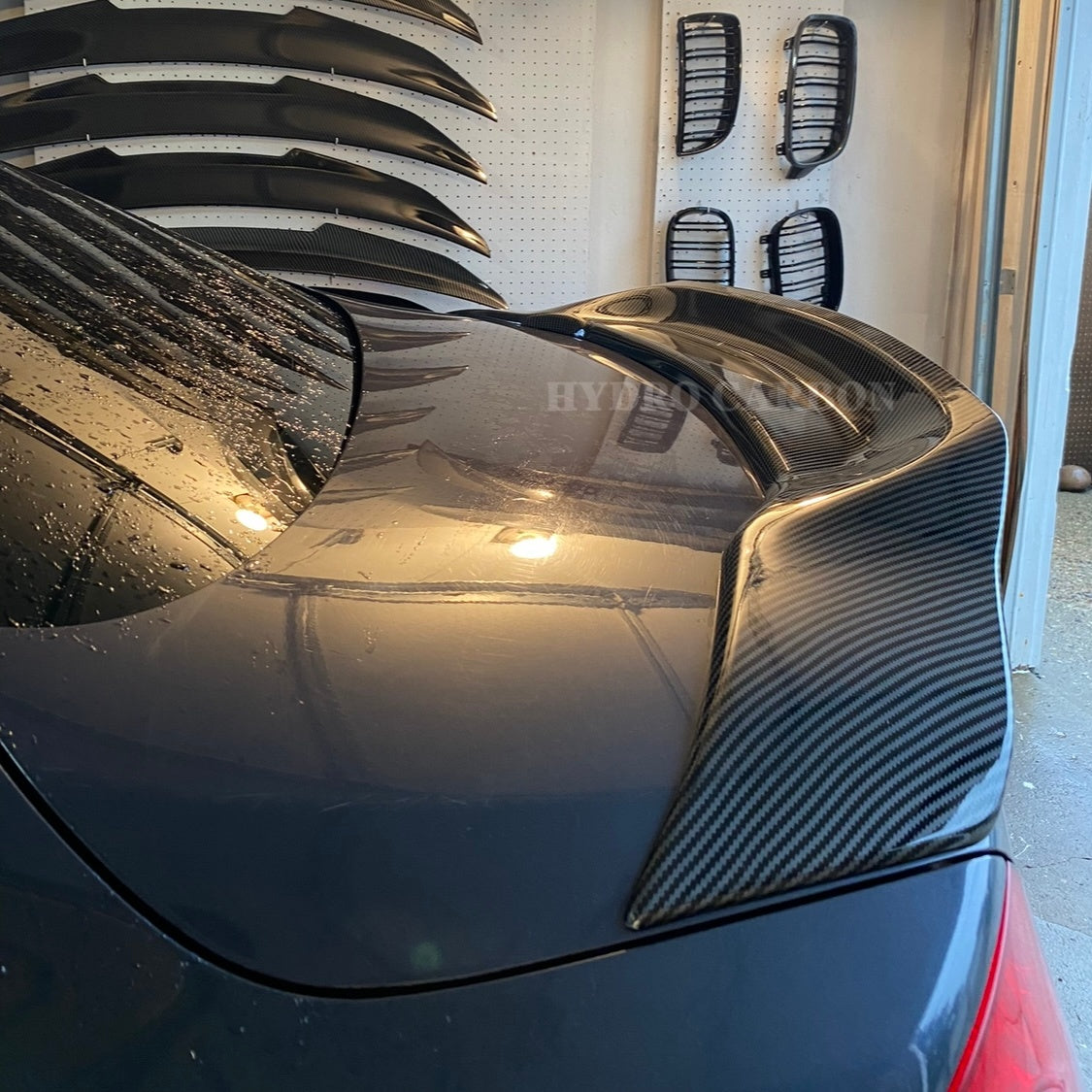 INFINITI G37 G35 SEDAN CARBON FIBER HIGH KICK R STYLE SPOILER