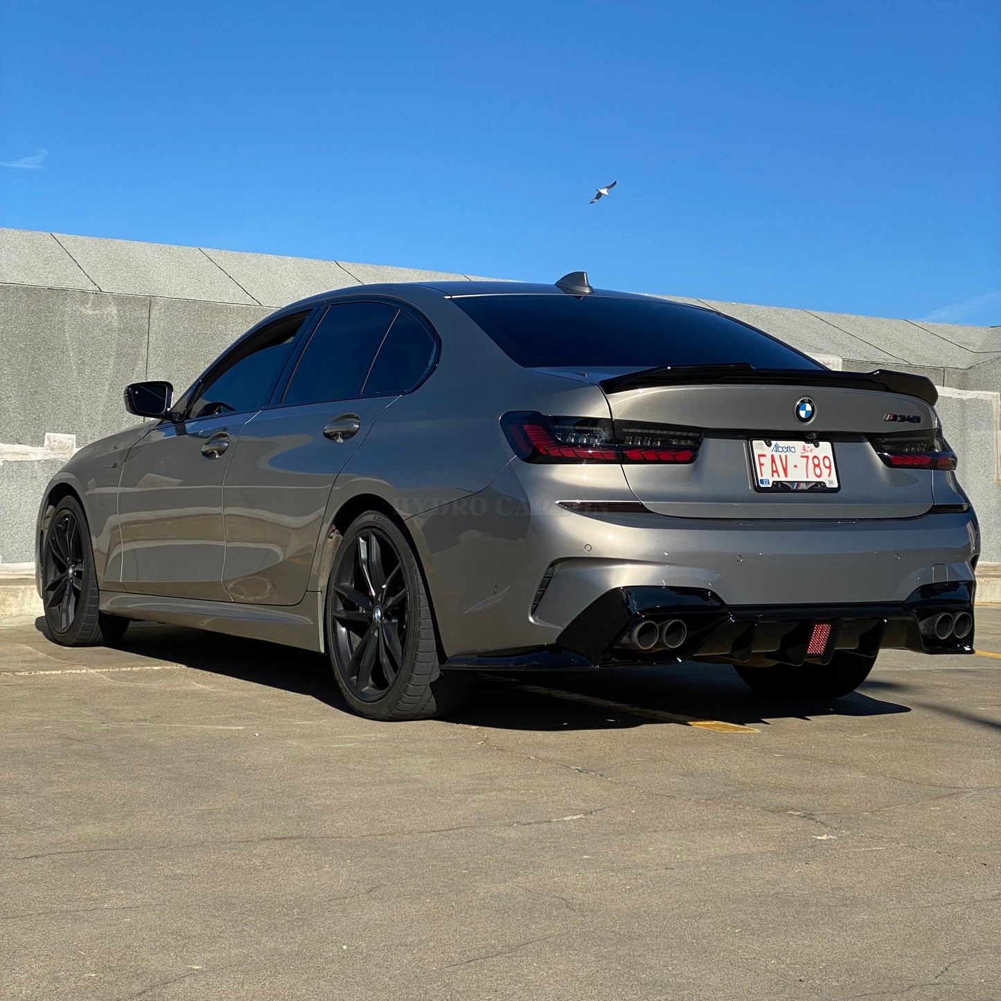 BMW 3 SERIES G20 CARBON FIBER REAR DIFFUSER WITH BRAKE LIGHT