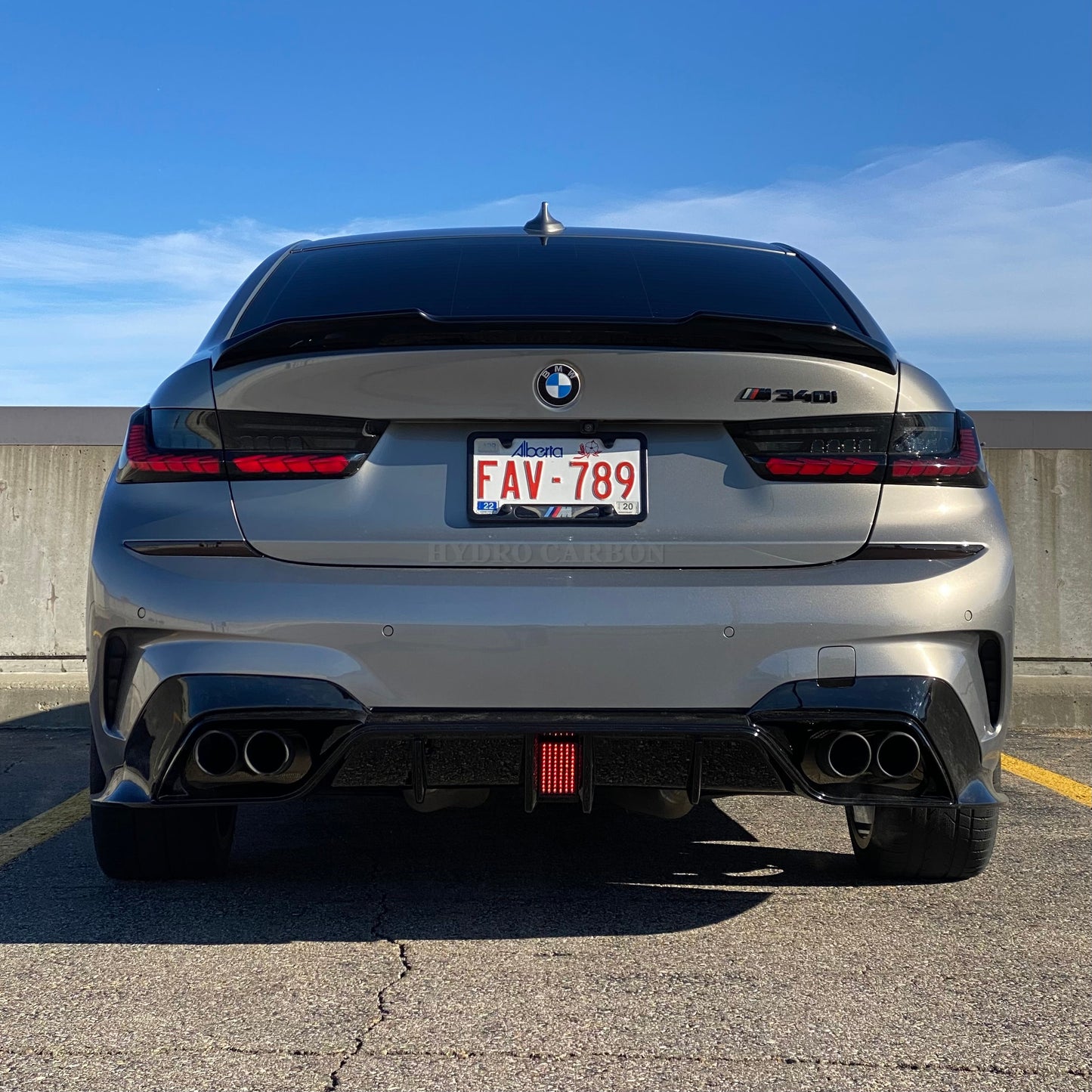 BMW 3 SERIES G20 CARBON FIBER REAR DIFFUSER WITH BRAKE LIGHT